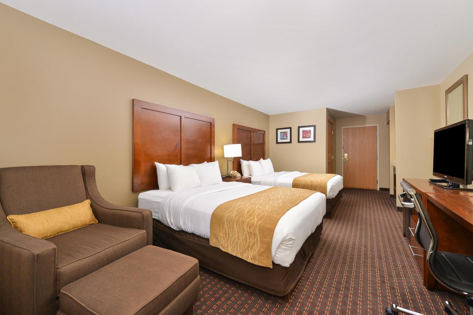 Comfort Inn & Suites Riverview Near Davenport And I-80 Le Claire Cameră foto